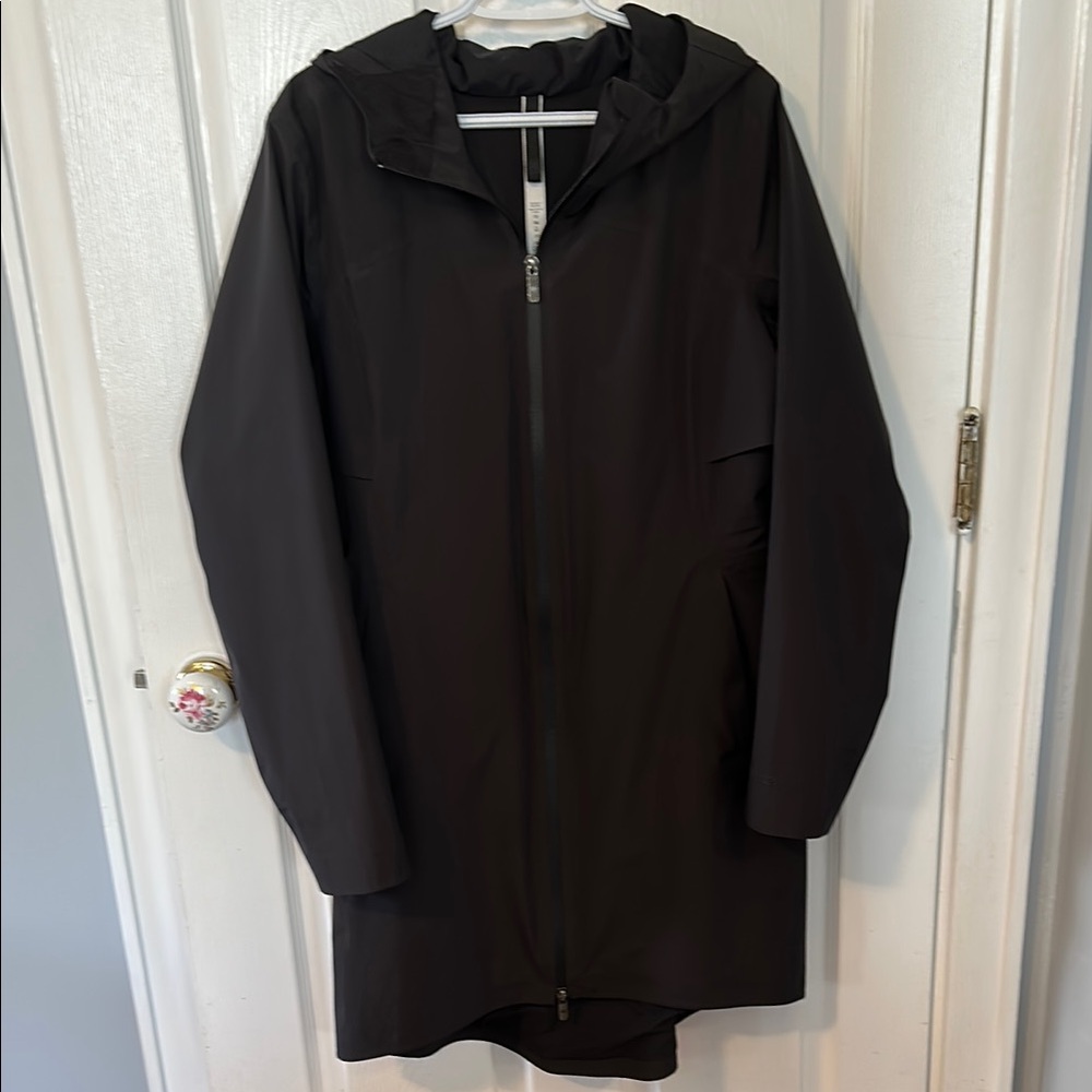 Lululemon Rain Rebel Jacket, Black Size 12